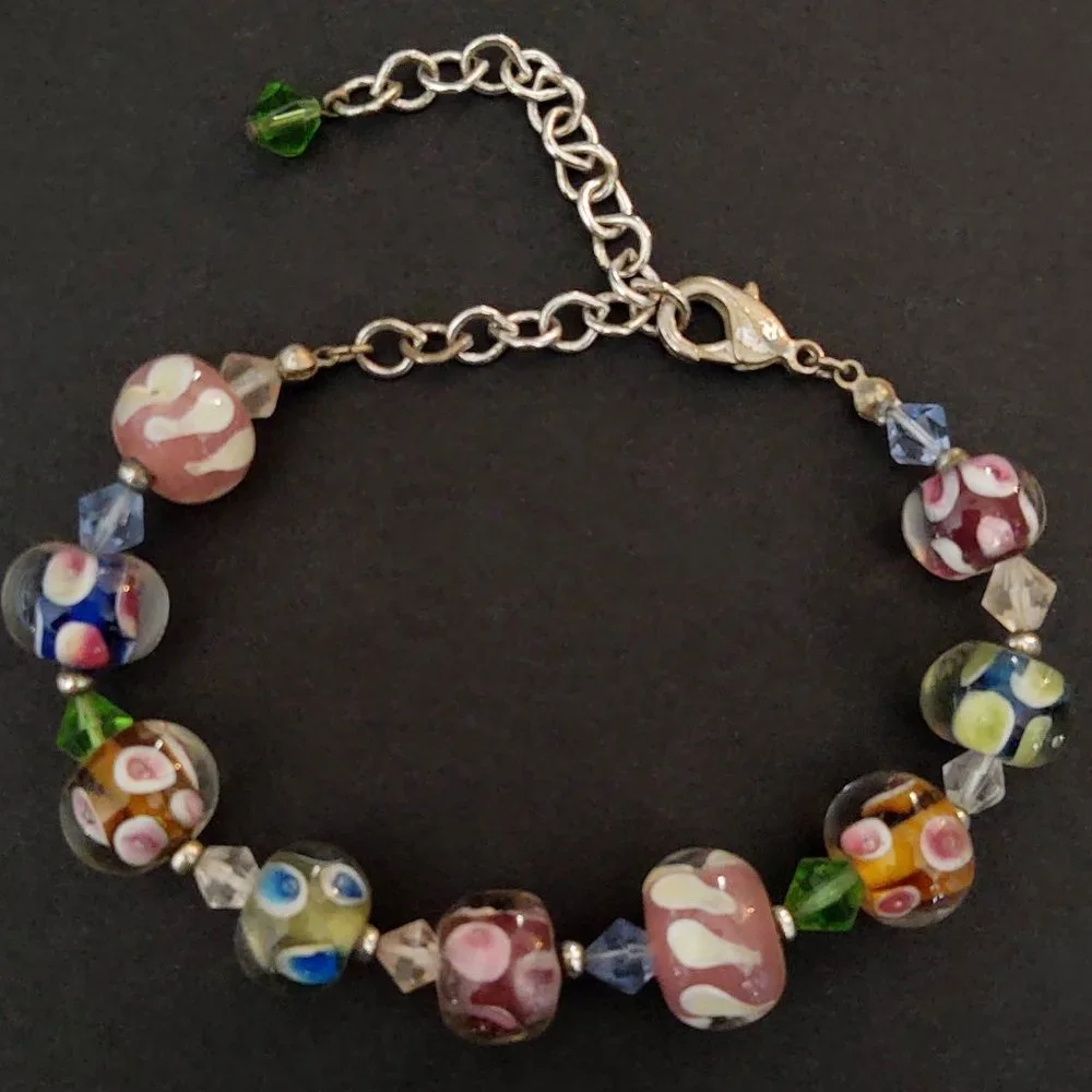 Arty glass and crystal bead bracelet - Picture 12 of 14